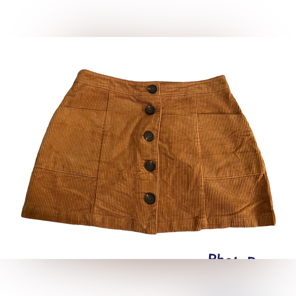 CHLOE & KATIE brand corduroy skirt. Size L. NWOT.